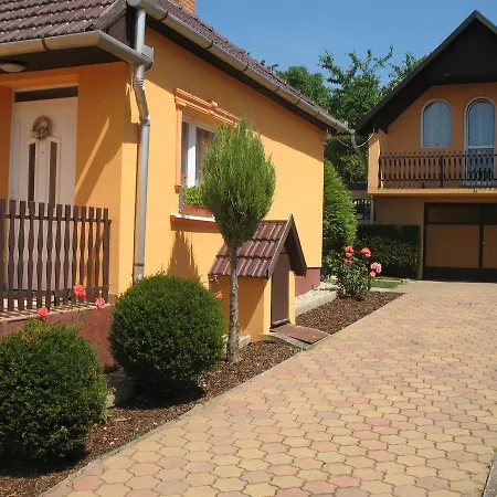 Bihari Vendeghaz بيت ضيافة